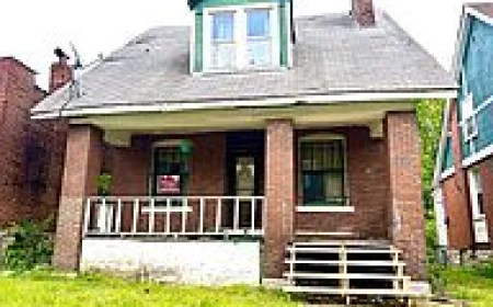 Saint Louis Fixer-Upper at 4242 Harris Avenue for- $17,000