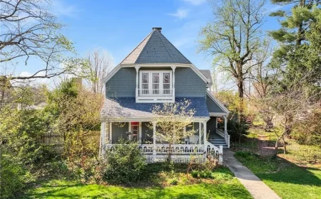 Historic 4-Bedroom Home for Sale in Warrensburg, MO-$249,000