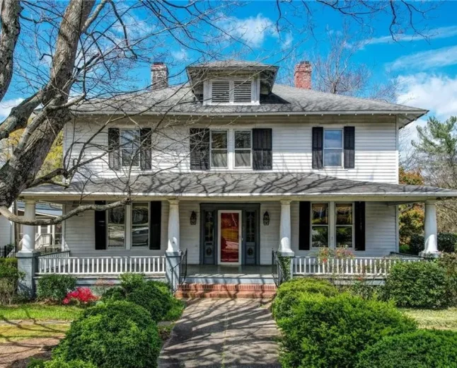 Historic Colonial Revival Home for Sale in Reidsville NC-$249,900