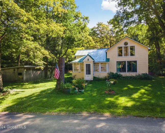 Summit NY Fixer-Upper on 3.75 Acres Near State Forest-$145,000