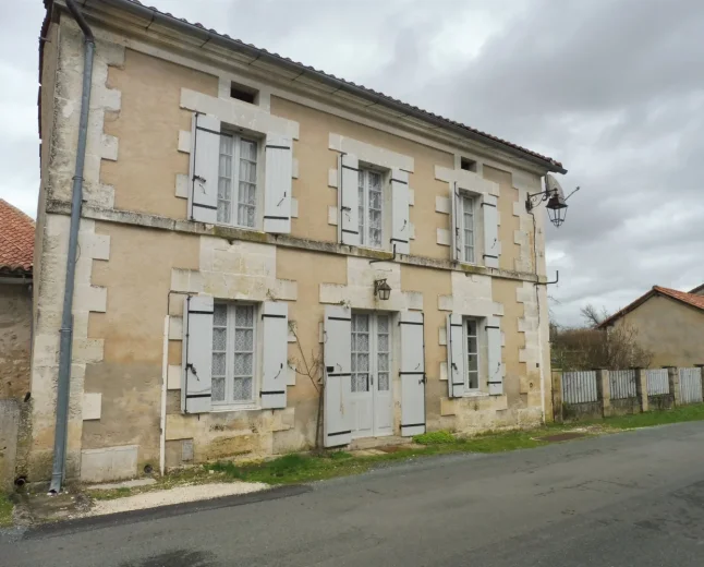 Charming Country Estate for Sale in Ponteyraud, France-€86,000