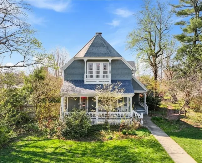 Historic 4-Bedroom Home for Sale in Warrensburg, MO-$249,000